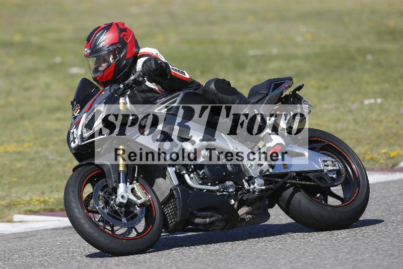 /05 07.04.2026 Cornu Master School ADR/Gruppe gruen/4